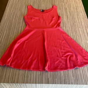 Women’s vibe sportswear pink sleeveless dress